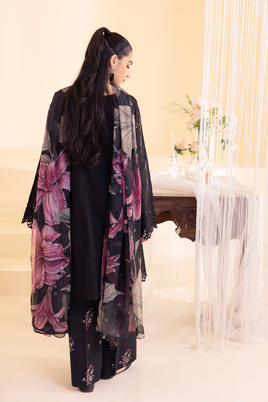 IZNIK - EMBROIDERED DHANAK 3PC WITH WHOOL SHAWAL (UNSTITCHED)