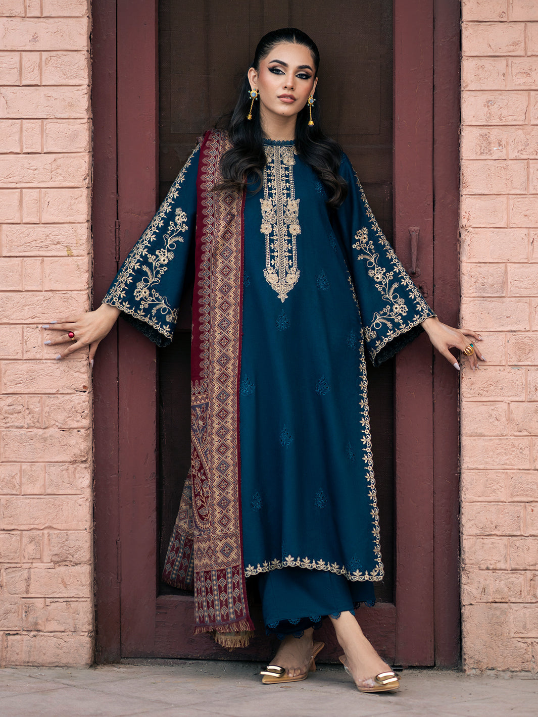 IZEL WINTER UNSTITCHED DHANAK 3PC WITH PRINTED SHAWL