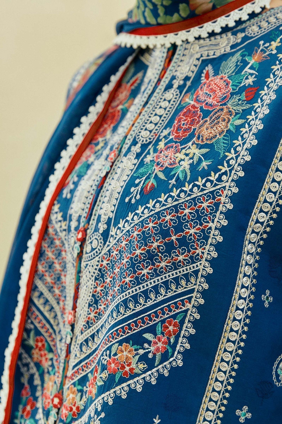 ZARA SHAJAHAN - 3PC EMBROIDERED DHANAK WITH PRINTED WOOL SHAWL