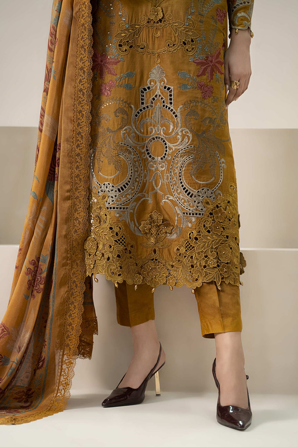 MARIA B | UNSTITCHED LAWN 3PC (SYT-548)