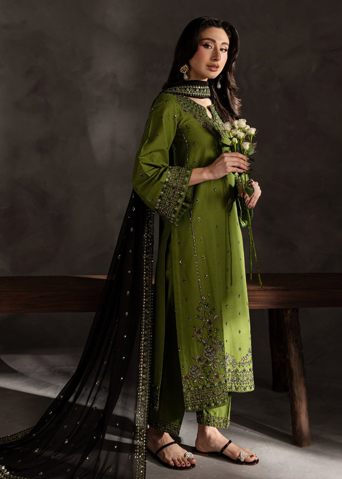 EZZAH | UNSTITCHED LUXURY LAWN 3PC (SYT-518)