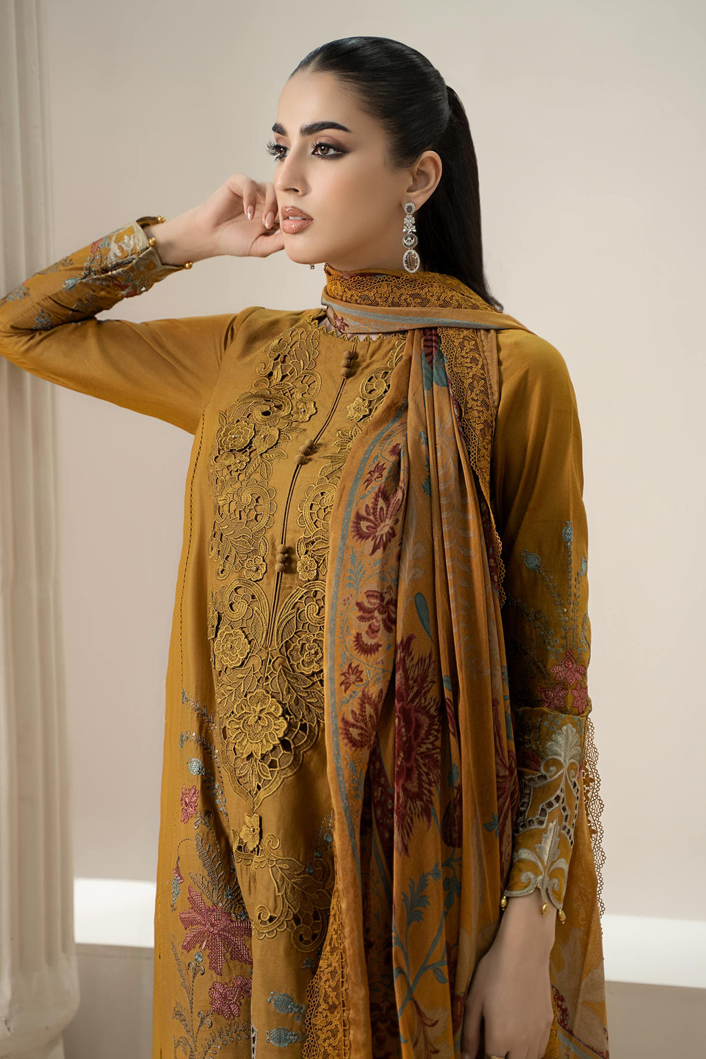 MARIA B | UNSTITCHED LAWN 3PC (SYT-548)