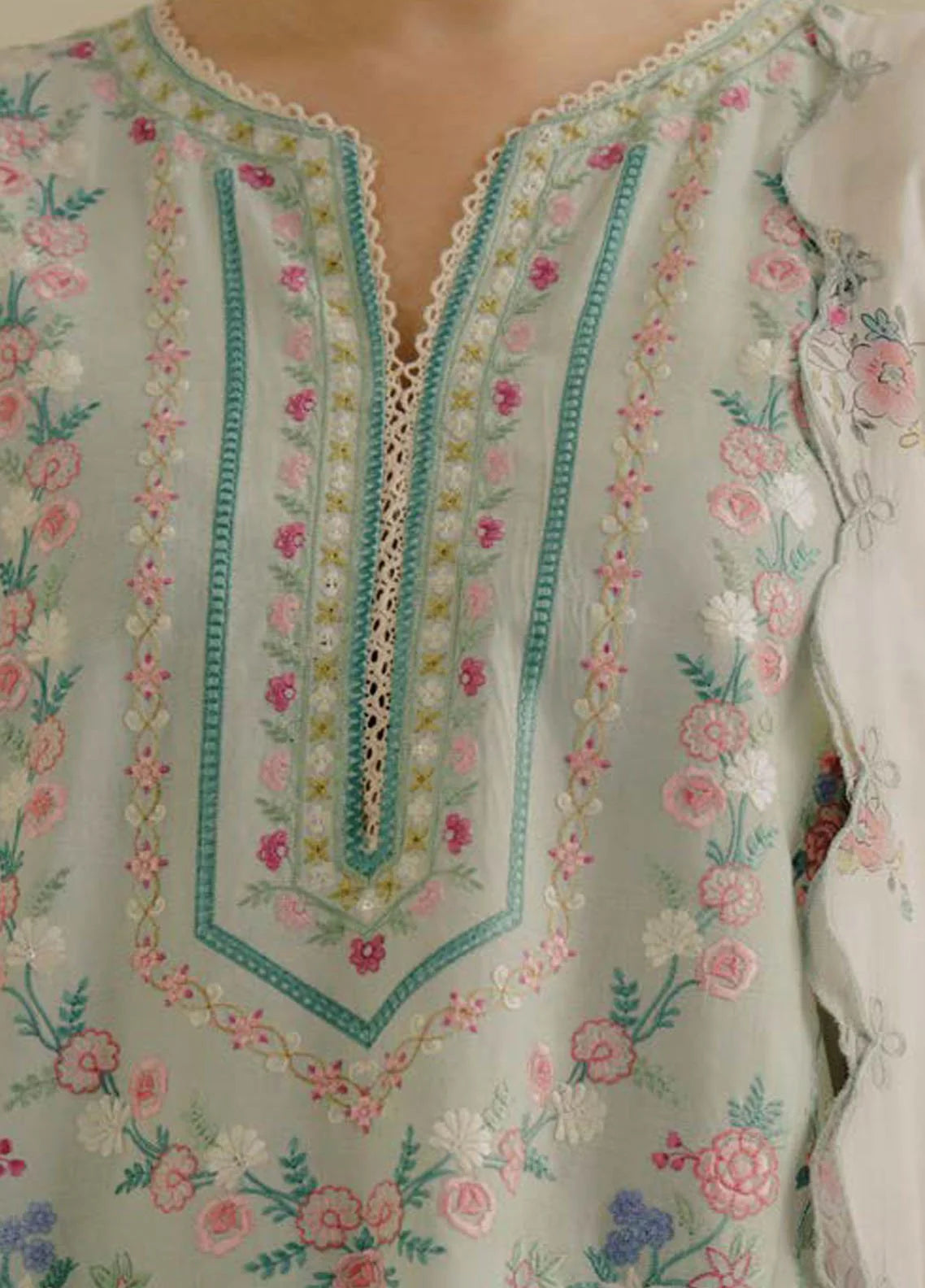 ZARA SHAHJAHAN- 3PC LAWN EMBROIDERED SHIRT WITH PRINTED CHIFFON DUPATTA (SYT-413)