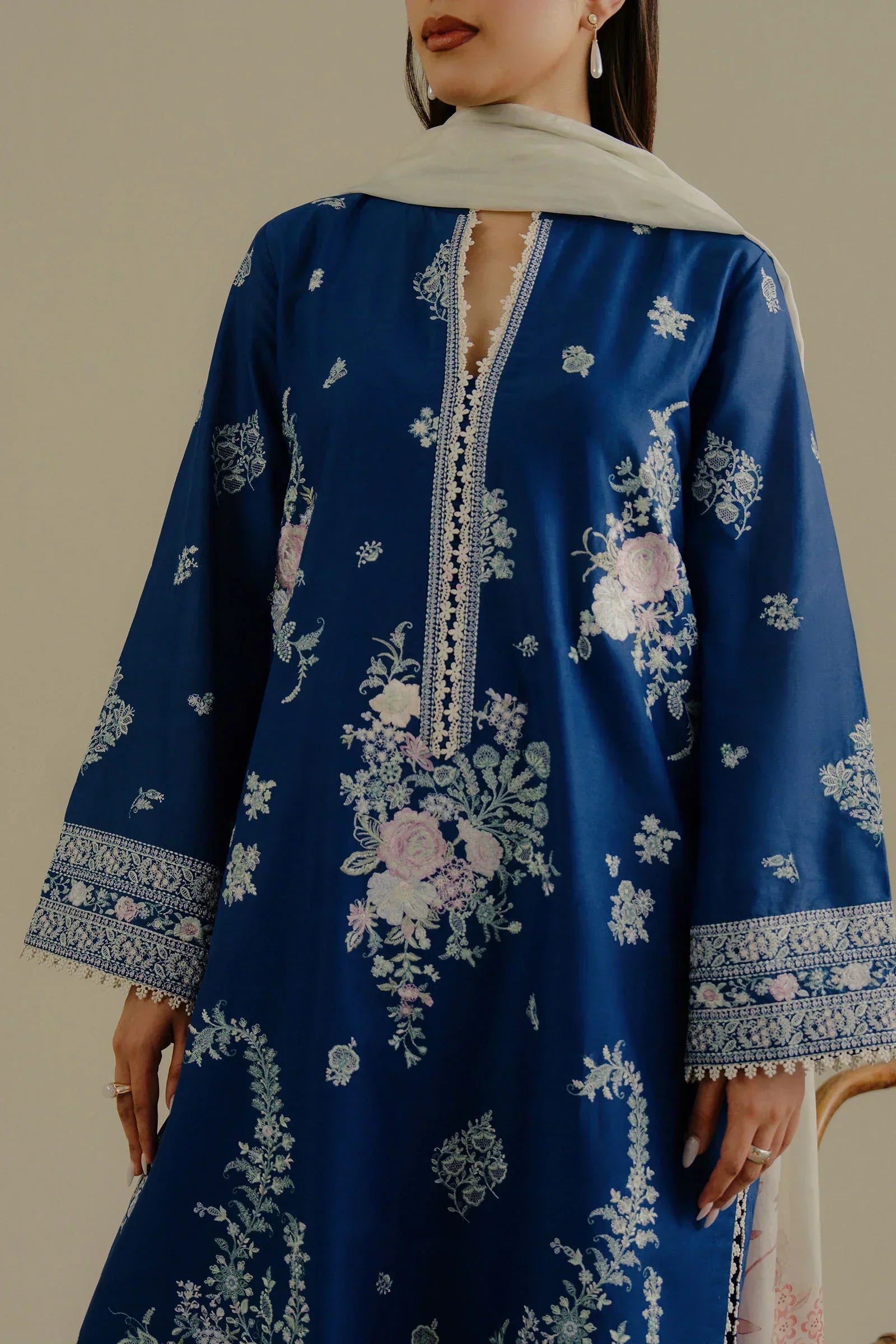 ZARA SHAHJAHAN- 3PC LAWN EMBROIDERED SHIRT WITH PRINTED CHIFFON DUPATTA (SYT-414)