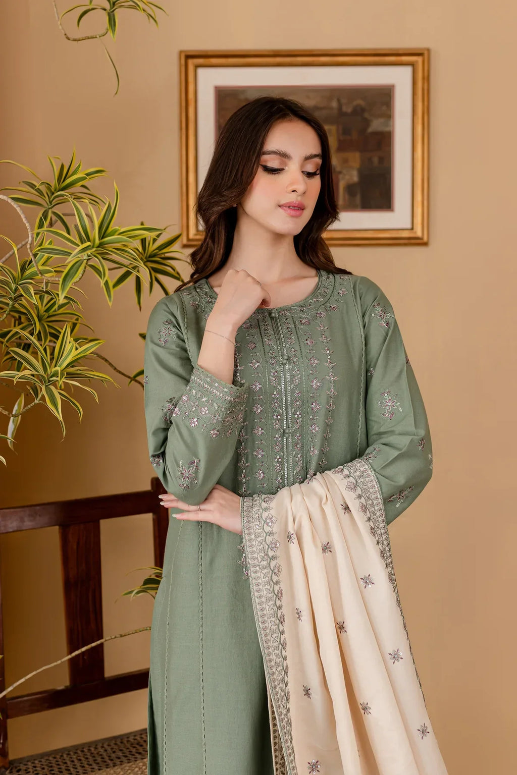 BATIK - 3PC DHANAK EMBROIDERED SHIRT WITH DHANKEMBROIDERED DUPATTA AND TROUSER