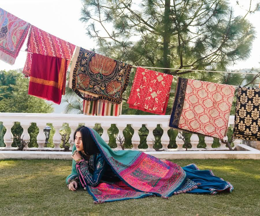 Hussain Rehar Unstitched Dhanak 3PC With Printed Shawl