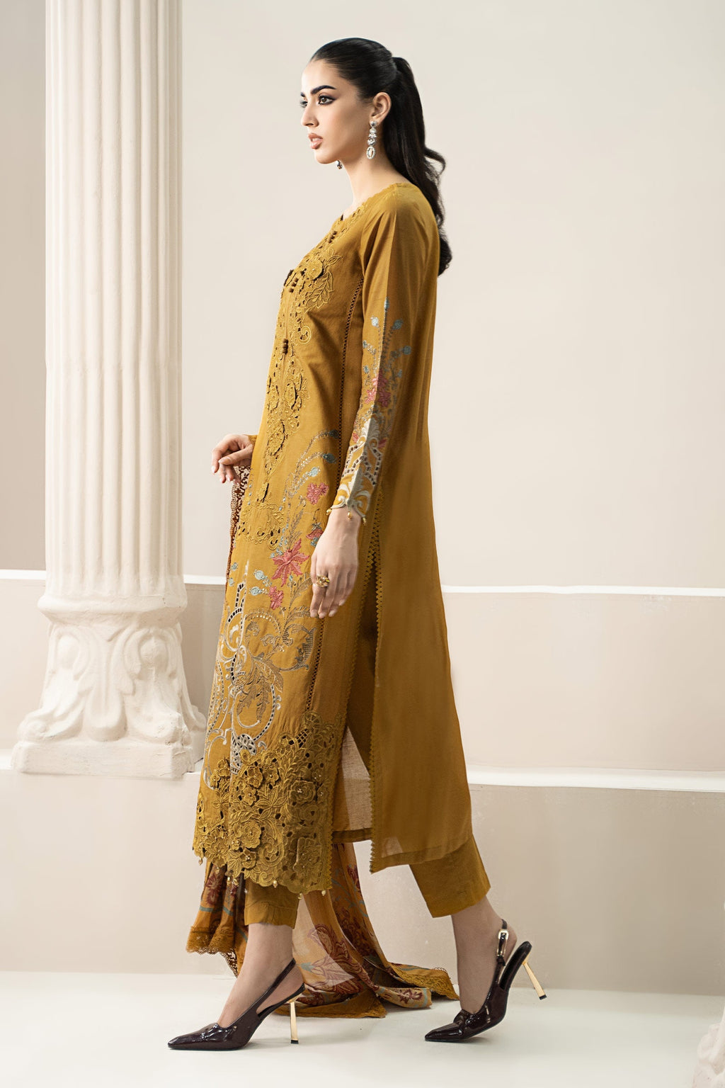 MARIA B | UNSTITCHED LAWN 3PC (SYT-548)