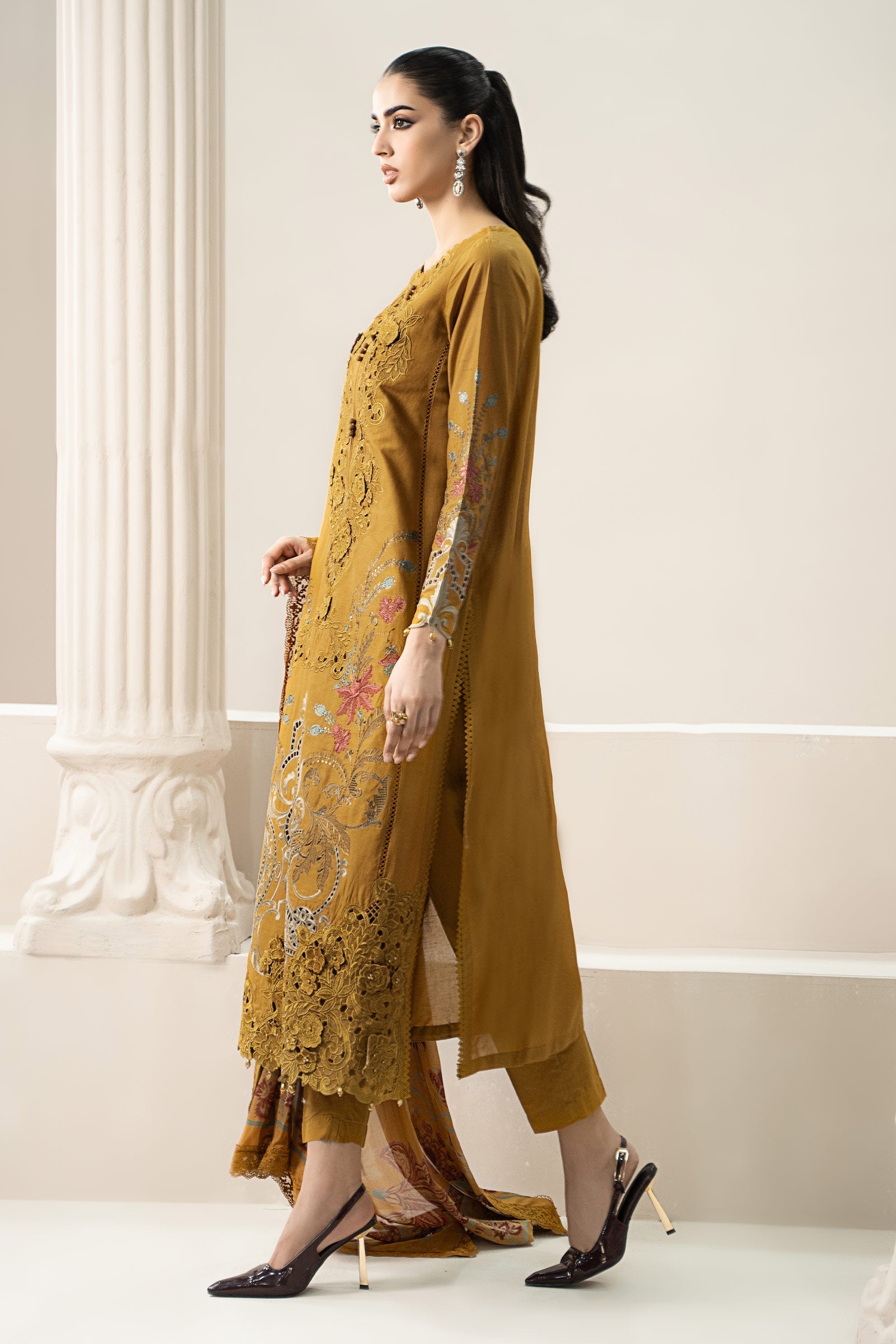 MARIA B | UNSTITCHED LAWN 3PC (SYT-548)
