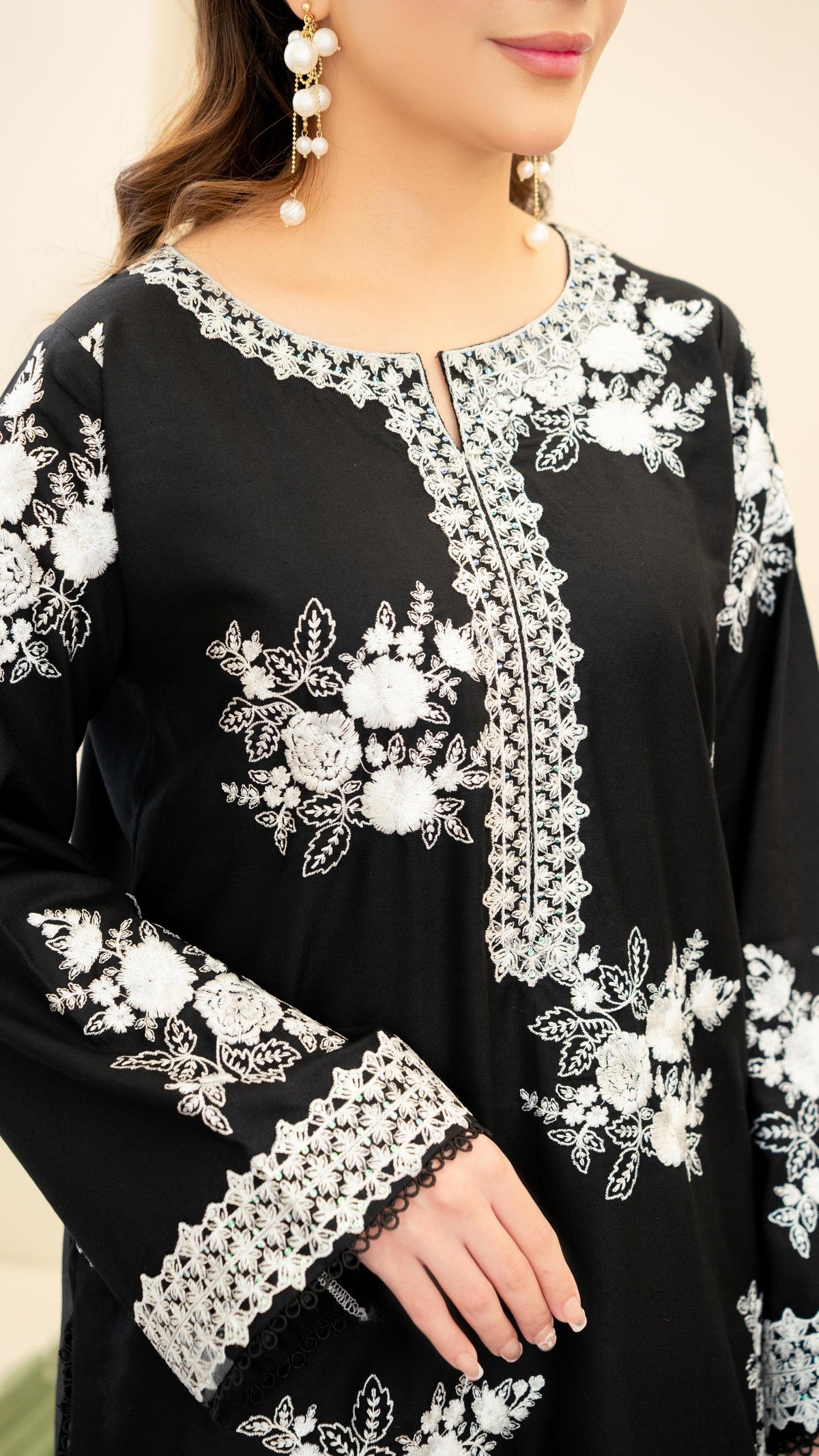ZARA SHAHJAHAN | MONOCHROME | UNSTITCHED LAWN 3PC (SYT-568)