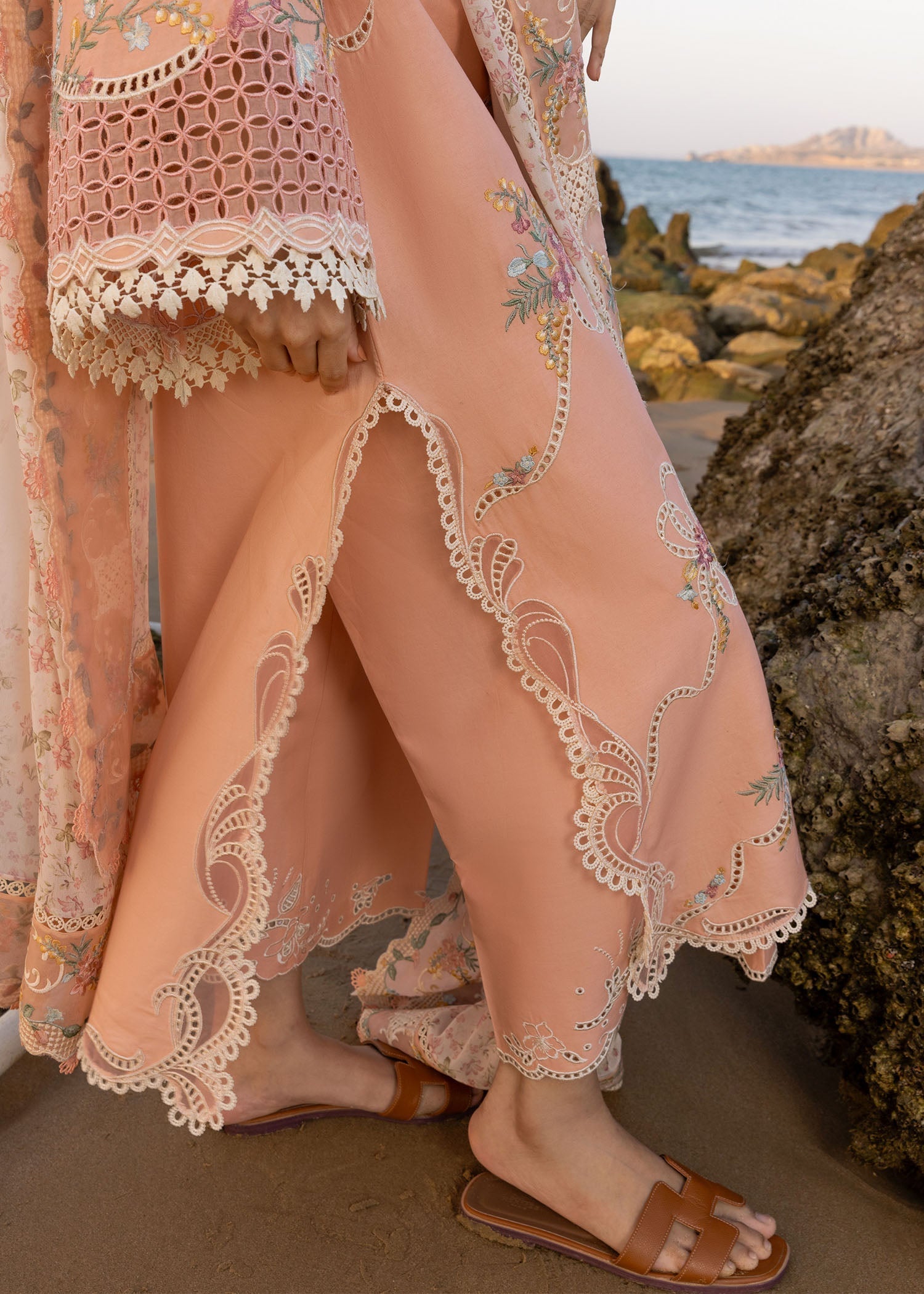 CRIMSON | TWIRLS & TIES | UNSTITCHED LAWN 3PC (SYT-436)