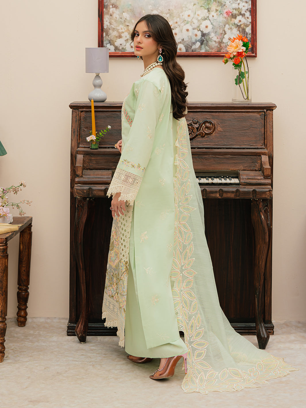 MAHNUR | CAROLINE | 3 PC LUXURY LAWN (SYT-490)