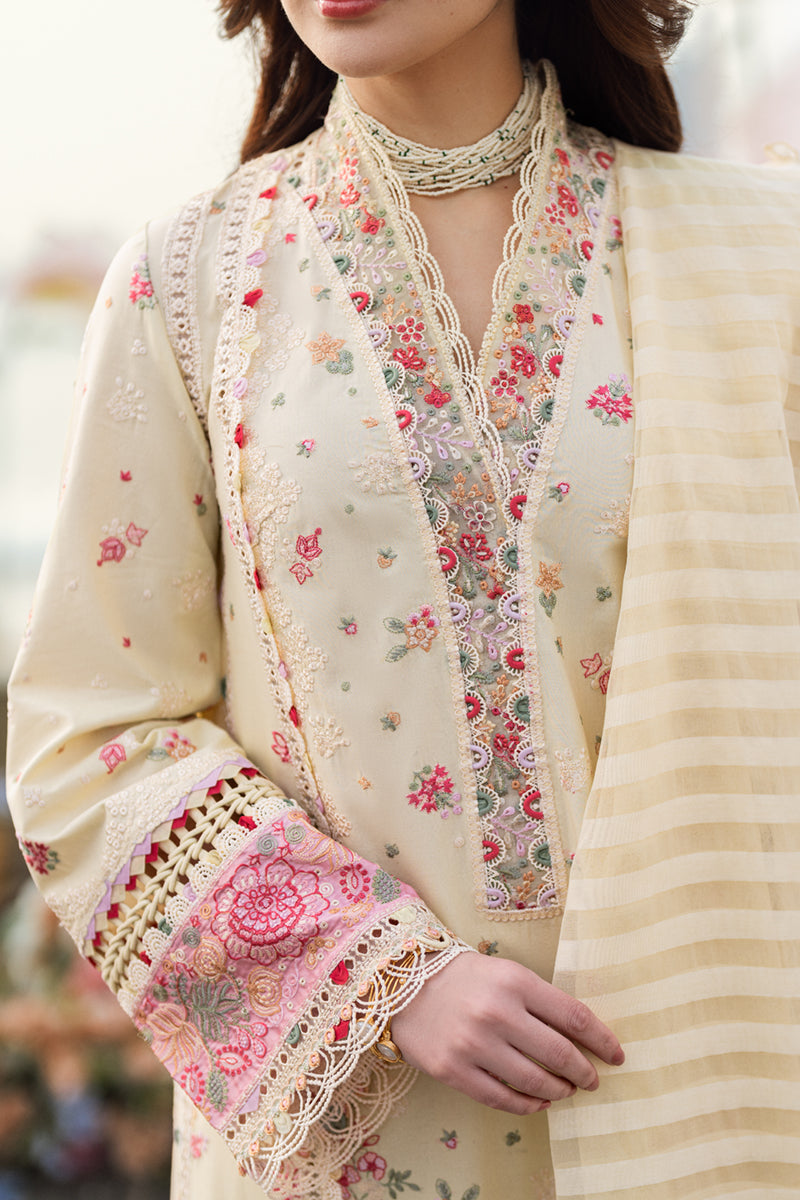 QALAMKAR | SCARLETT | 3 PC LUXURY LAWN (SYT-486)