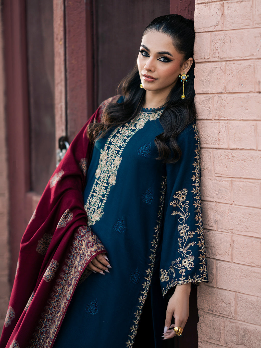 IZEL WINTER UNSTITCHED DHANAK 3PC WITH PRINTED SHAWL