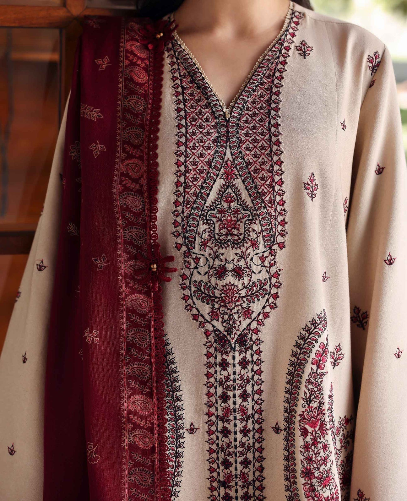 REPUBLIC | LIORA | UNSTITCHED LAWN 3PC (SYT-552)