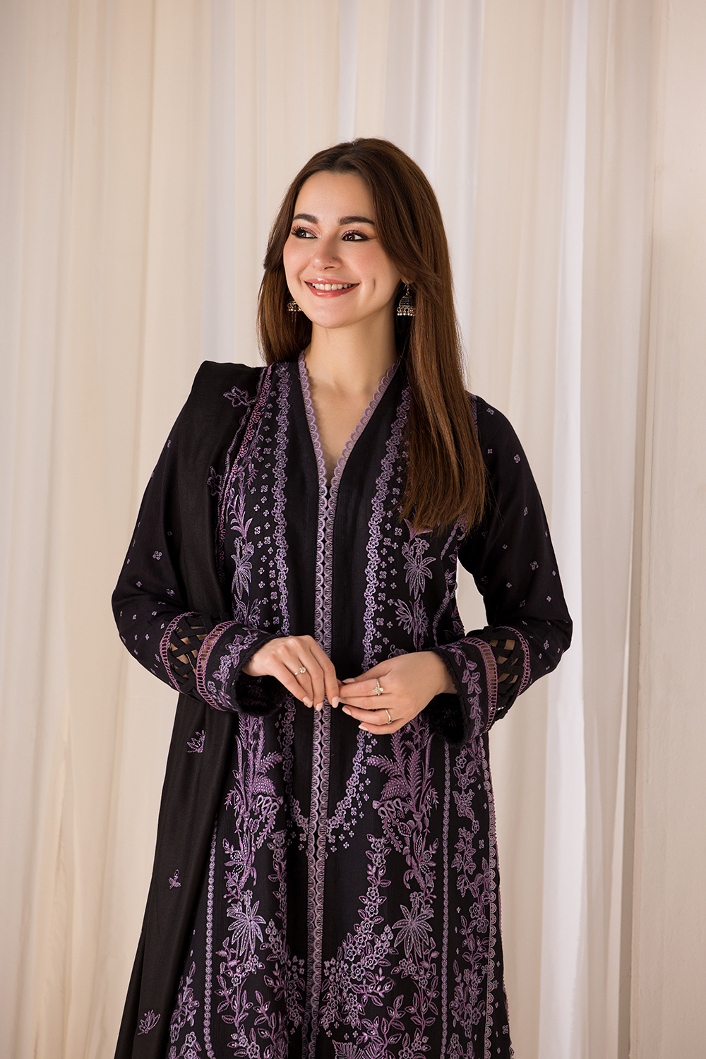 SOBIA NAZIR | UNSTITCHED LAWN EMBROIDERED 3PC (SYT-502)