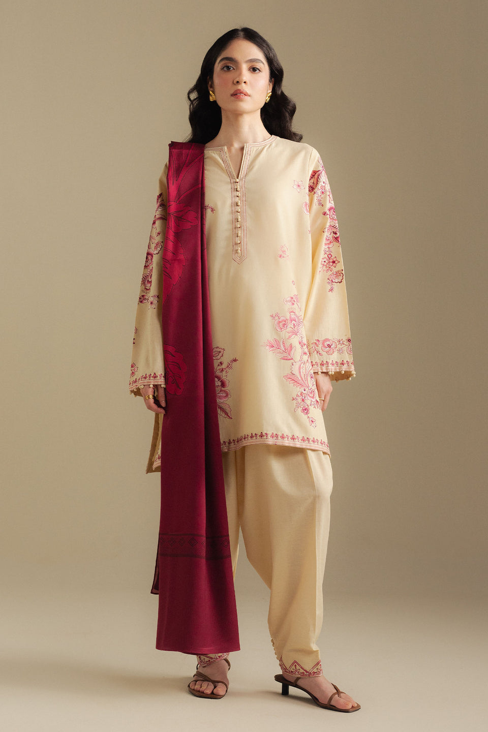 ZARA SHAHJAHAN -3PC DHANAK EMBROIDERED SHIRT WITH COUTRAI PRINT SHAWL AND TROUSER (SYT-232)