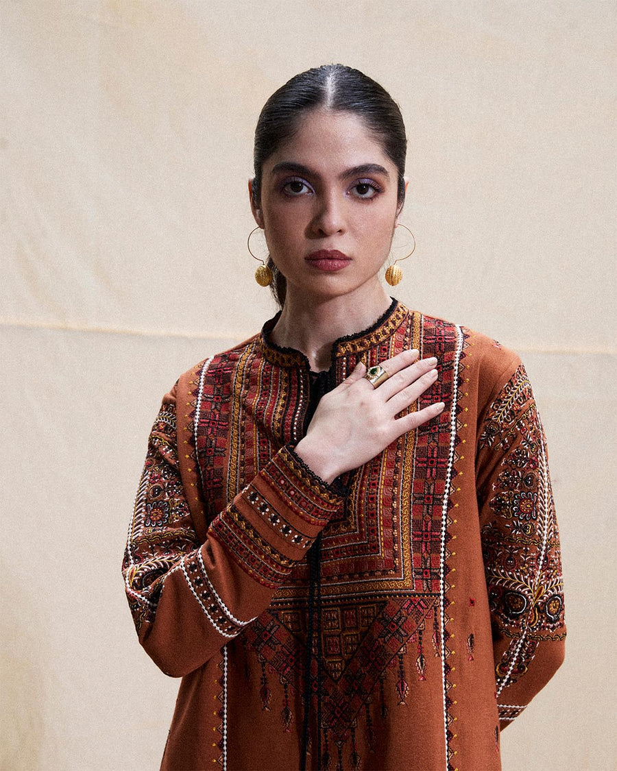 HUSSAIN REHAR -3PC DHANAK EMBROIDERED SHIRT WITH COUTRAI PRINT SHAWL AND TROUSER (SYT-234)