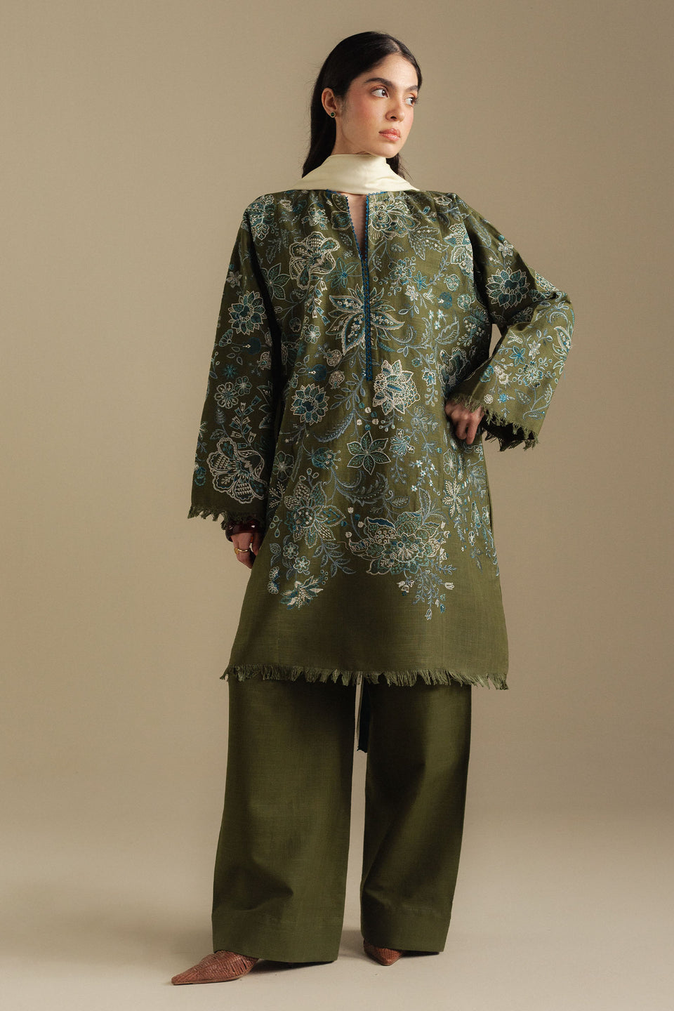 COCO BY ZARA SHAHJAHAN LUXURY UNSTITCHED WINTER DHANAK EMBROIDERED 3PC WITH WOOL PRINTED SHAWL (SYT-237)