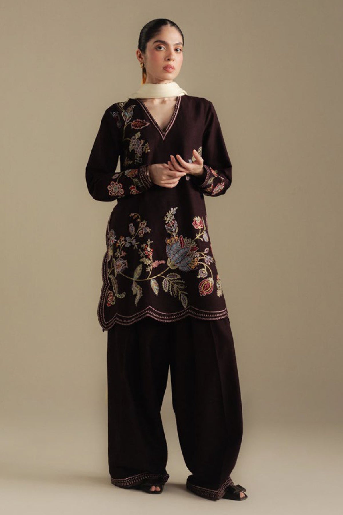 ZARA SHAHJAHAN -3PC DHANAK EMBROIDERED SHIRT WITH COUTRAI PRINT SHAWL AND TROUSER (SYT-241)