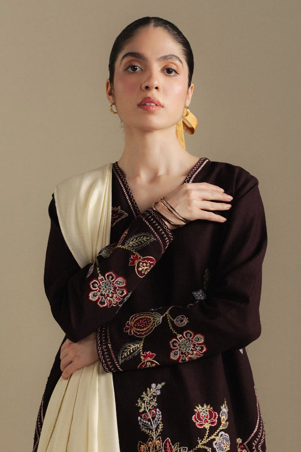 ZARA SHAHJAHAN -3PC DHANAK EMBROIDERED SHIRT WITH COUTRAI PRINT SHAWL AND TROUSER (SYT-241)