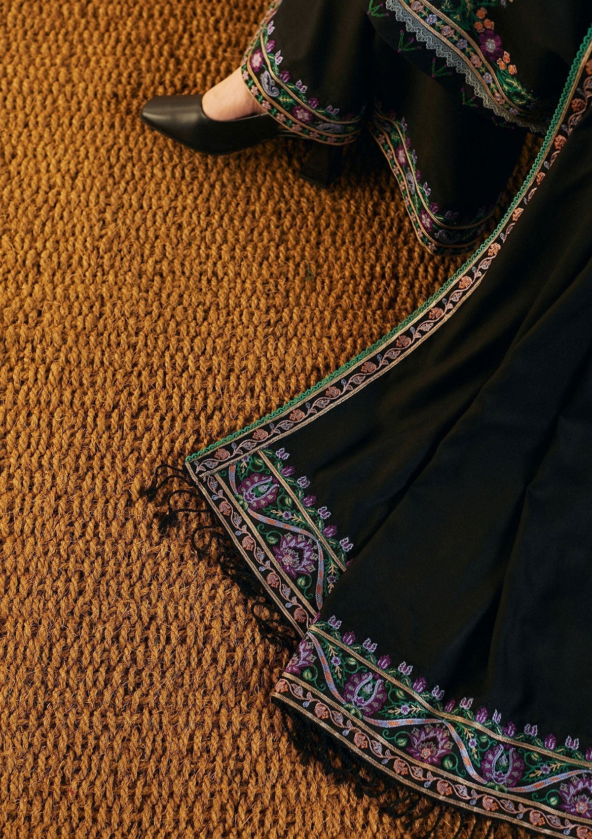 Zara Shah Jahan - 3PC Unstitched Dhanak Embroidered Shirt with Embroidered Back and Embroidered Dhanak Shawl