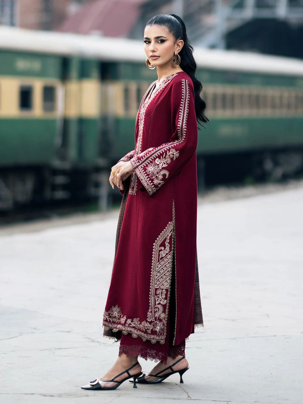 IZEL | UNSTITCHED LAWN 3PC