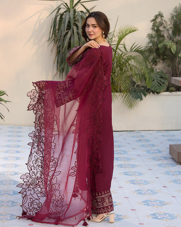QALAMQAR-3PC DHANAK EMBROIDERED SHIRT WITH ORGANZA EMBROIDERED DUPATTA AND EMB TROUSER (SYT-144)