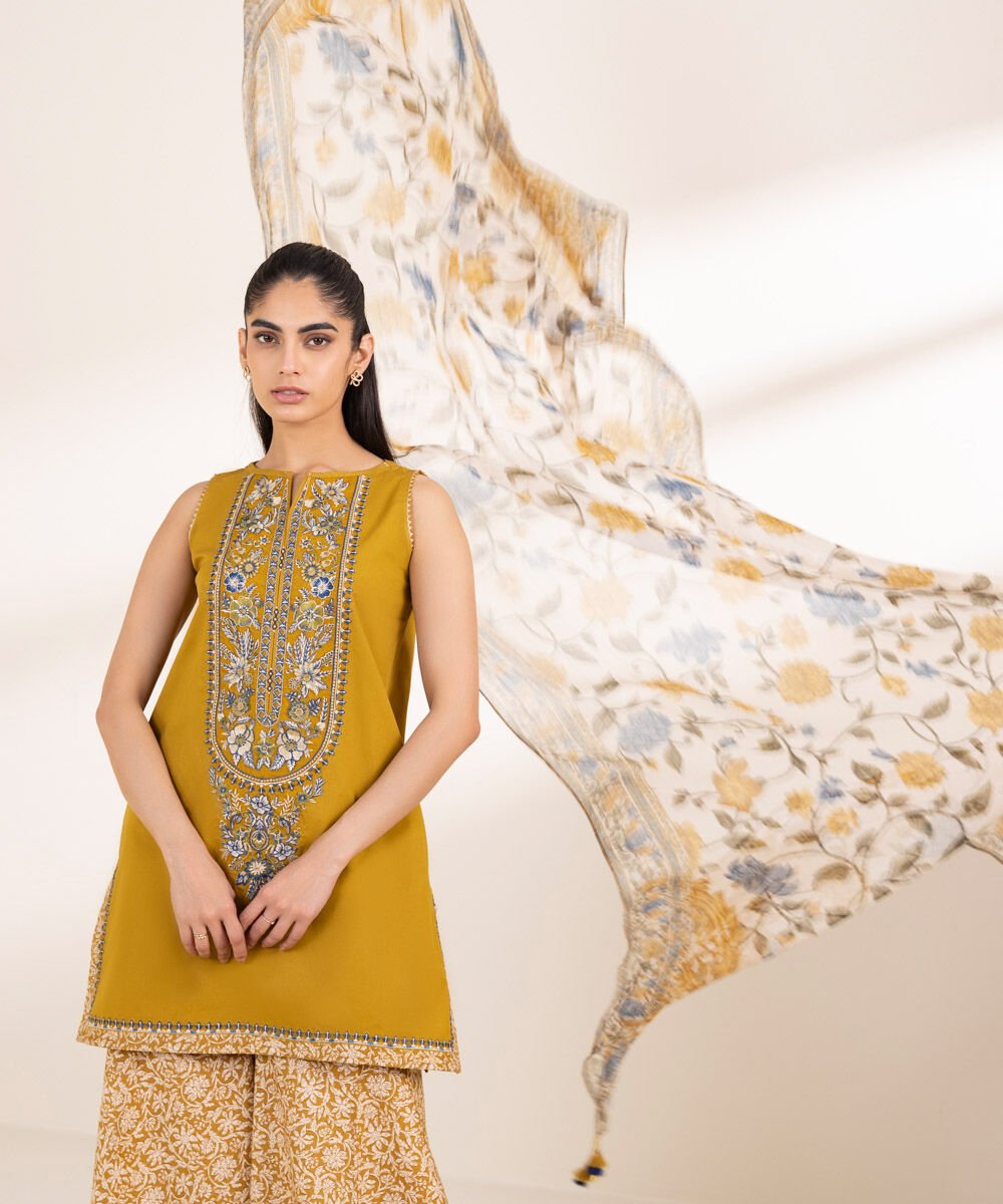 SAPPHIRE - UNSTITCHED 3PC EMBROIDERED DHANAK SUIT WITH PRINTED PASHMINA WOOL SHAWAL (SYT-182)