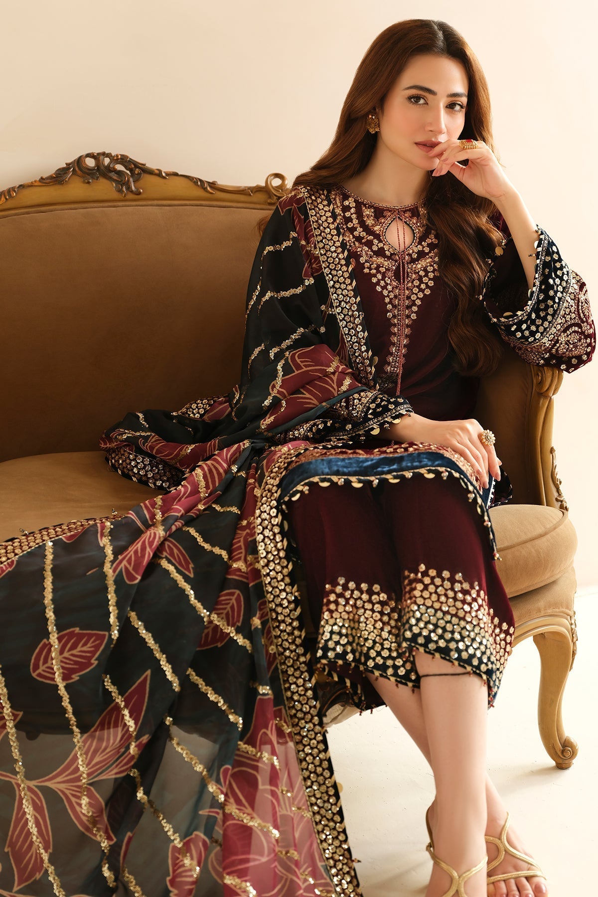 Jazmin 3PC Embroidered Velvet Suit with Embroidered Organza Dupatta (SYT-196)