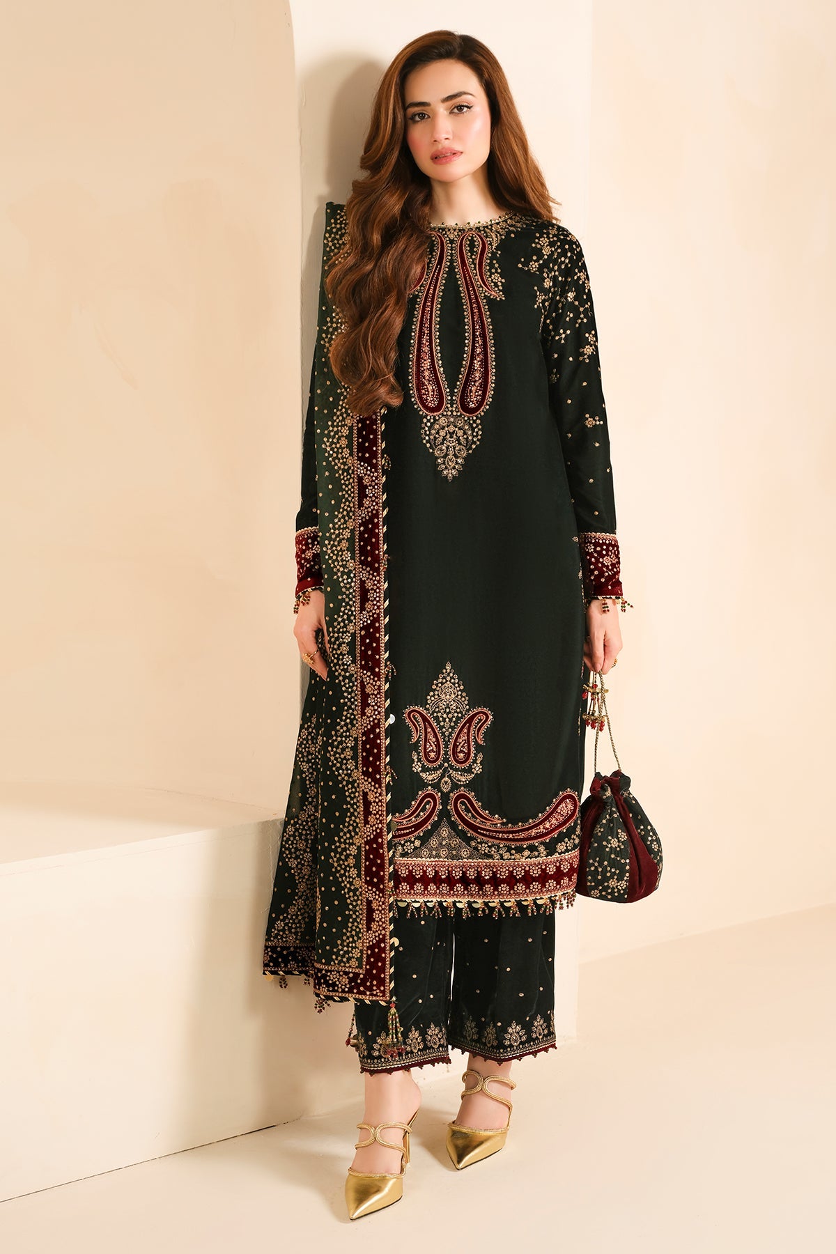 Jazmin 3PC Embroidered Velvet Suit with Embroidered Organza Dupatta (SYT-198)